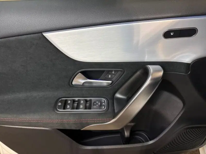 Mercedes-Benz Classe A nuova a Bologna (6)