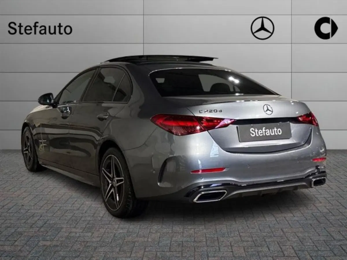 Mercedes-Benz Classe C nuova a Bologna (5)