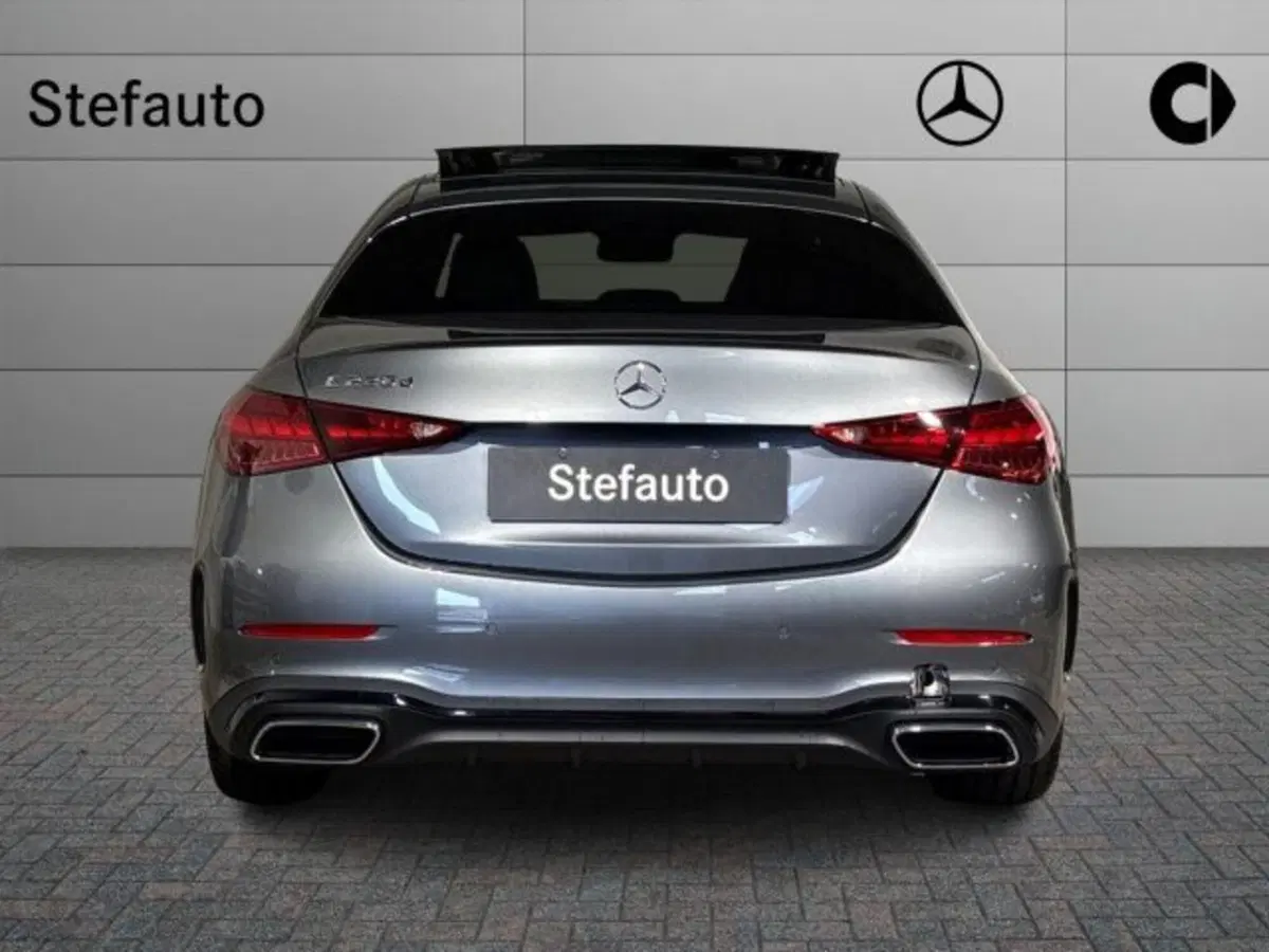 Mercedes-Benz Classe C nuova a Bologna (6)