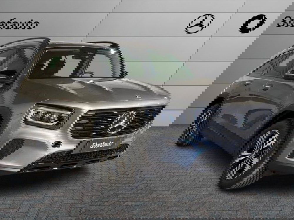 Mercedes-Benz GLB nuova a Bologna