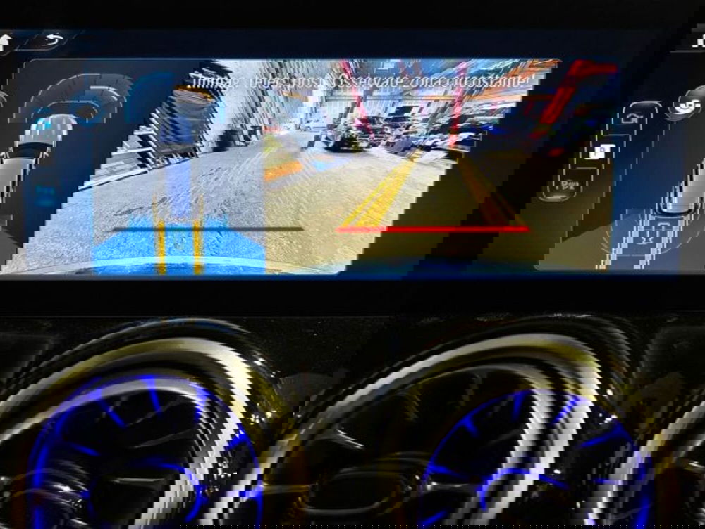 Mercedes-Benz GLB nuova a Bologna (12)