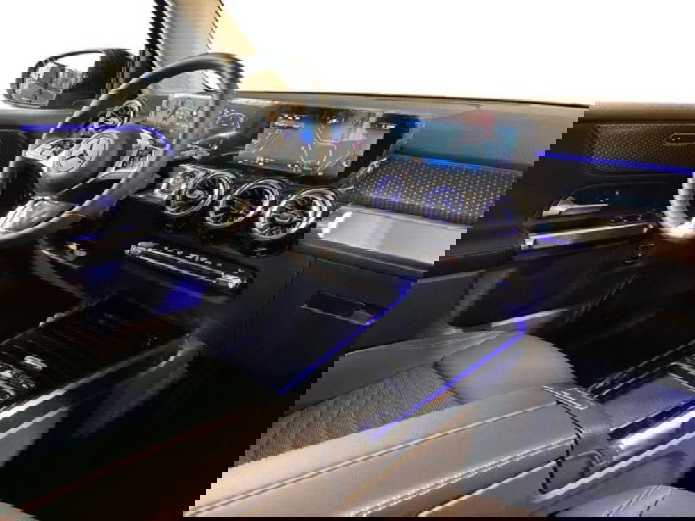 Mercedes-Benz GLB nuova a Bologna (15)