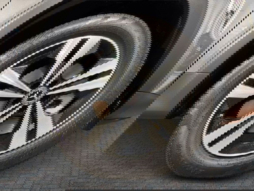 Mercedes-Benz GLB nuova a Bologna (8)