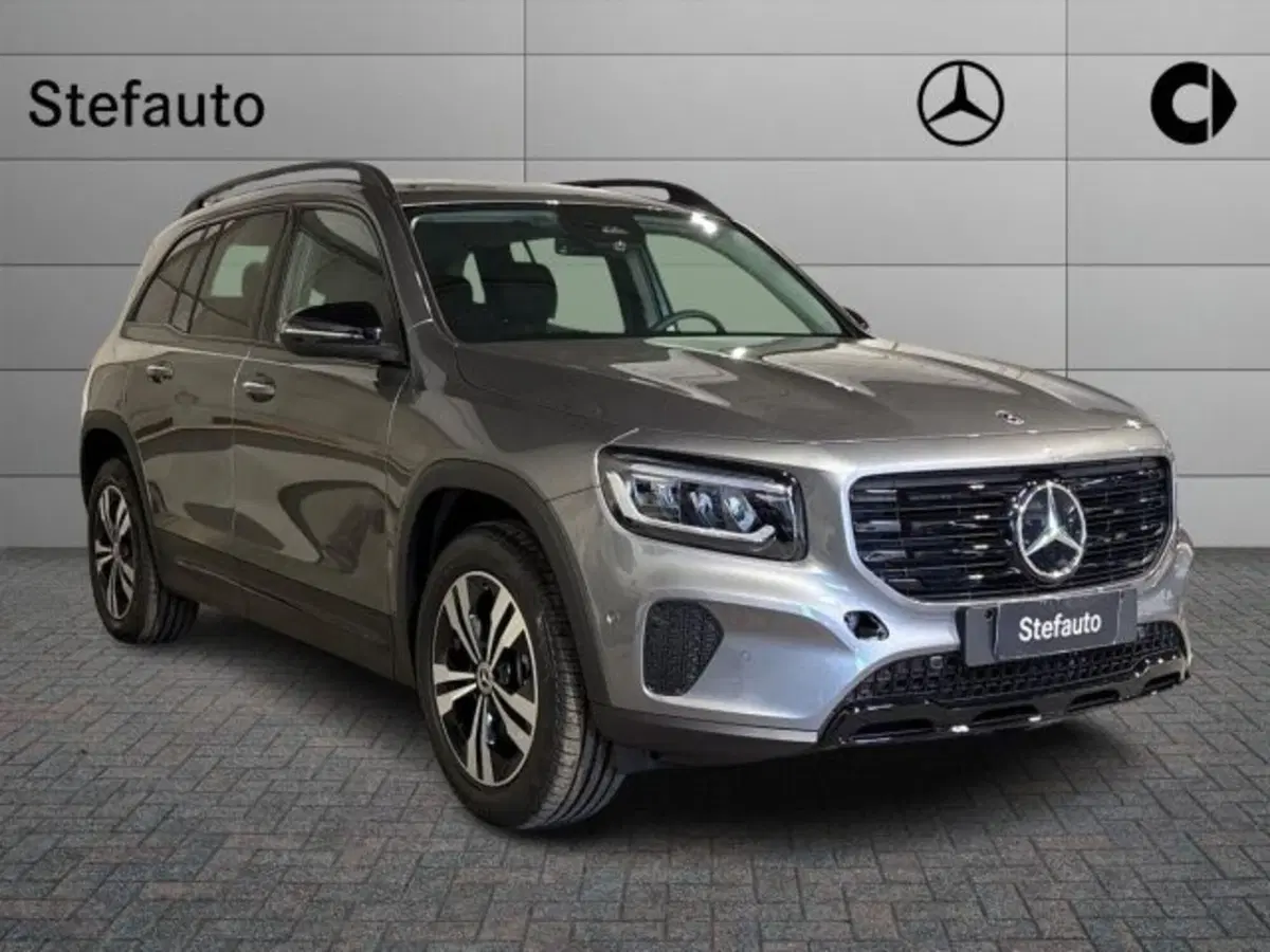 Mercedes-Benz GLB nuova a Bologna