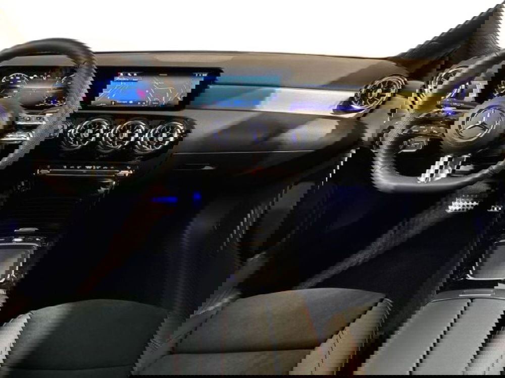 Mercedes-Benz Classe A nuova a Bologna (13)