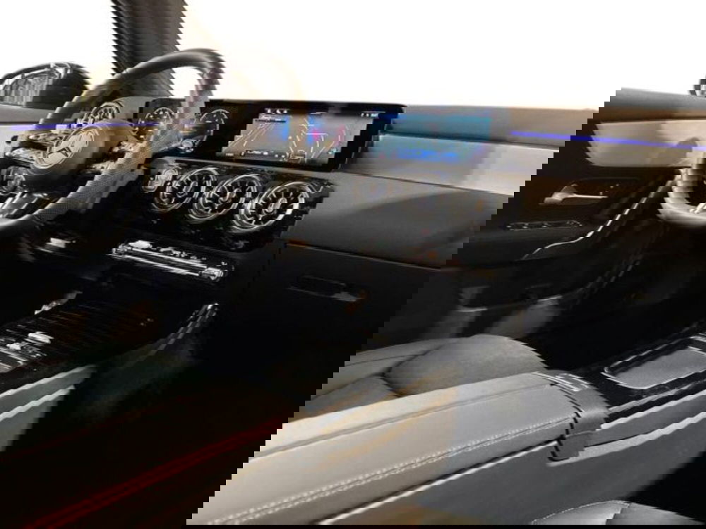 Mercedes-Benz Classe A nuova a Bologna (15)