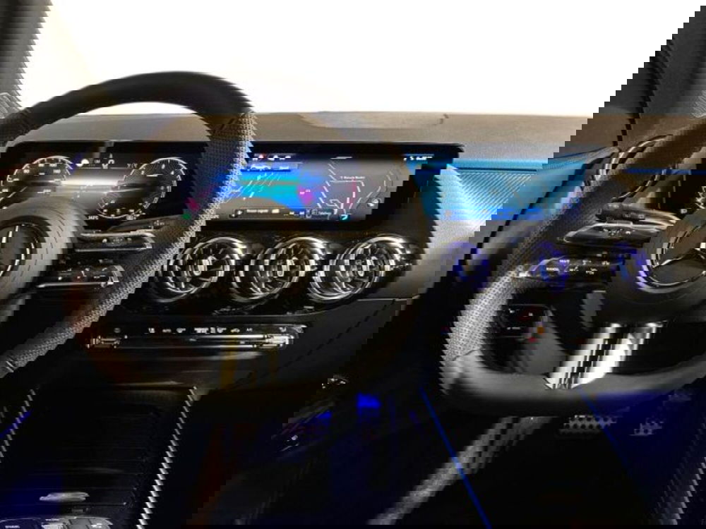 Mercedes-Benz GLA SUV nuova a Bologna (14)