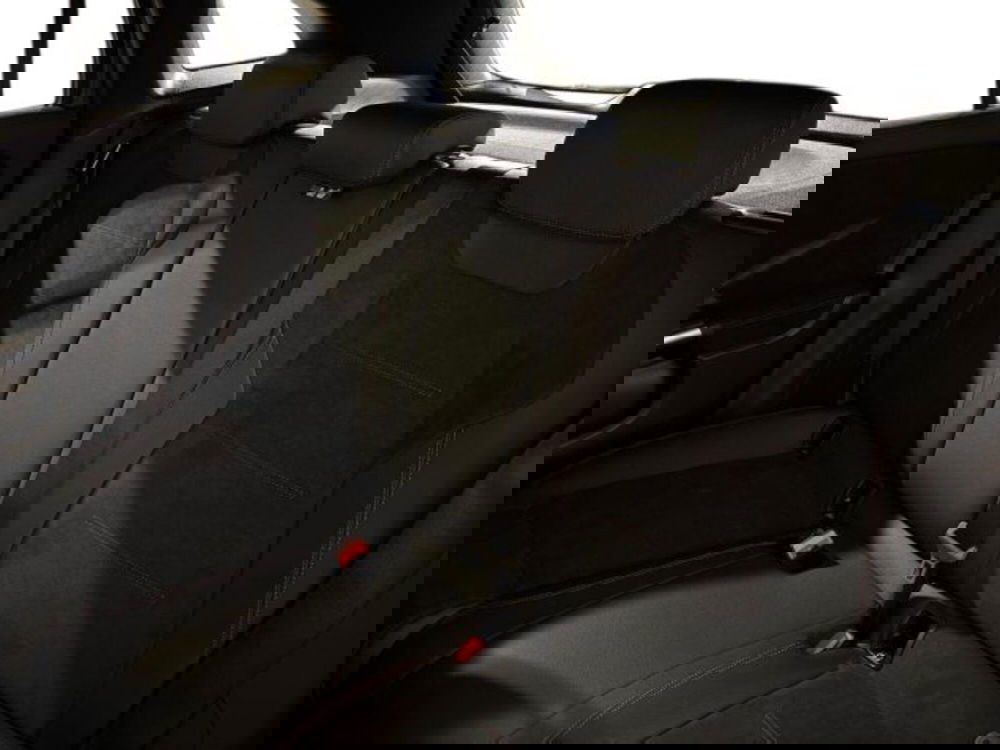 Mercedes-Benz GLA SUV nuova a Bologna (9)