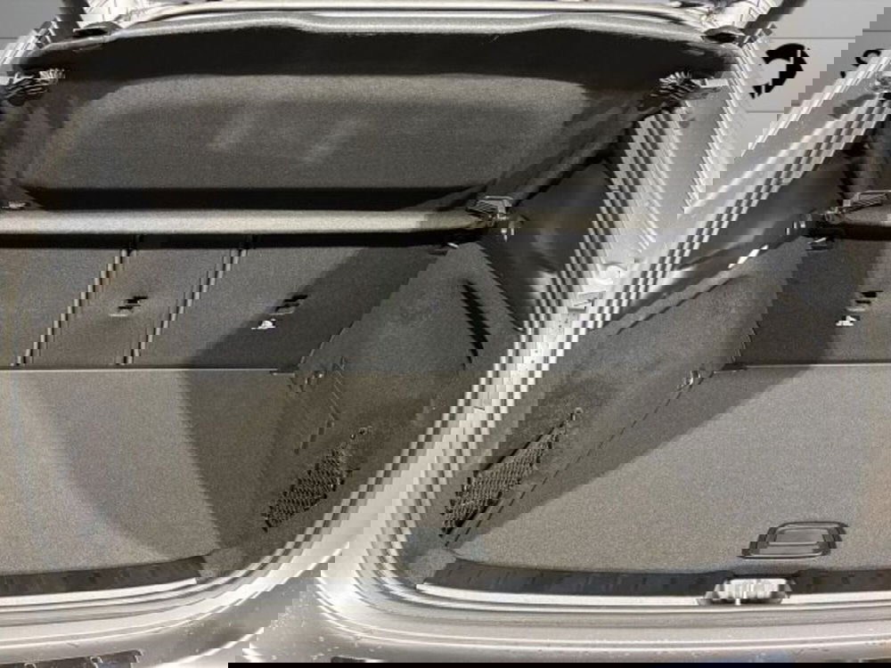 Mercedes-Benz GLA SUV nuova a Bologna (7)