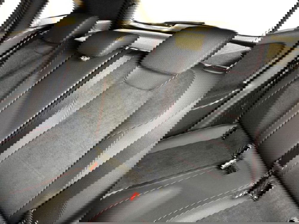 Mercedes-Benz GLA SUV nuova a Bologna (9)