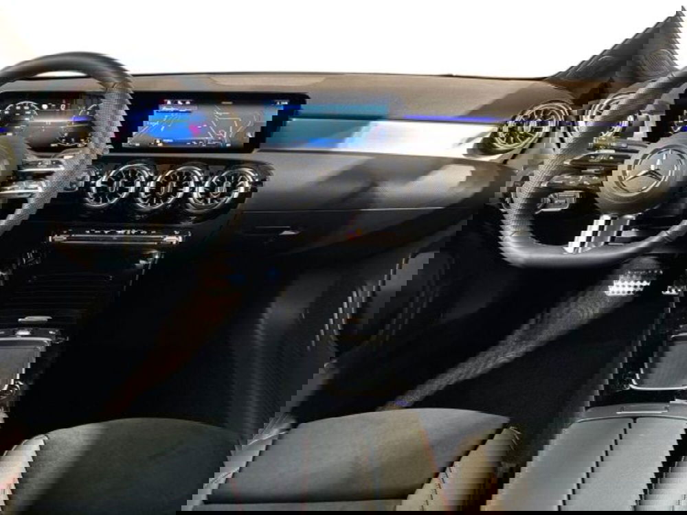 Mercedes-Benz Classe A nuova a Bologna (13)