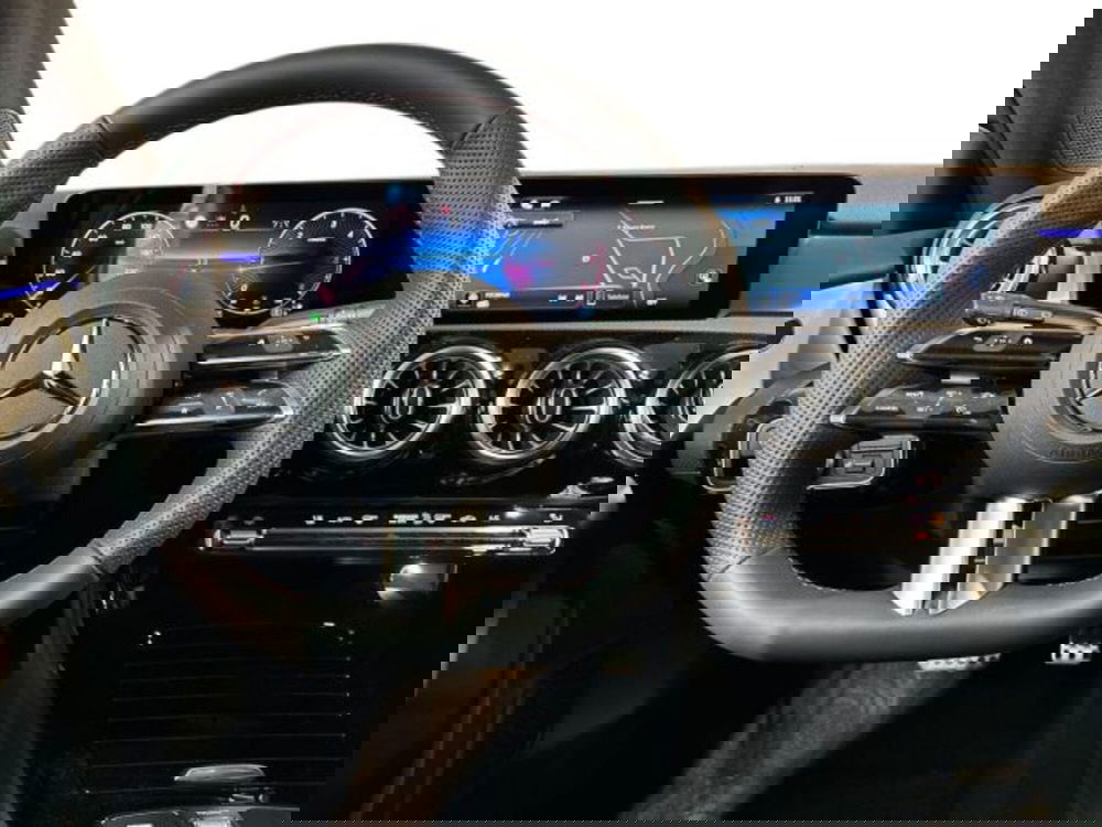 Mercedes-Benz Classe A nuova a Bologna (14)