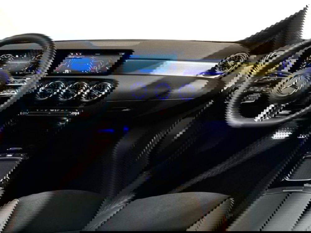 Mercedes-Benz Classe A nuova a Bologna (13)