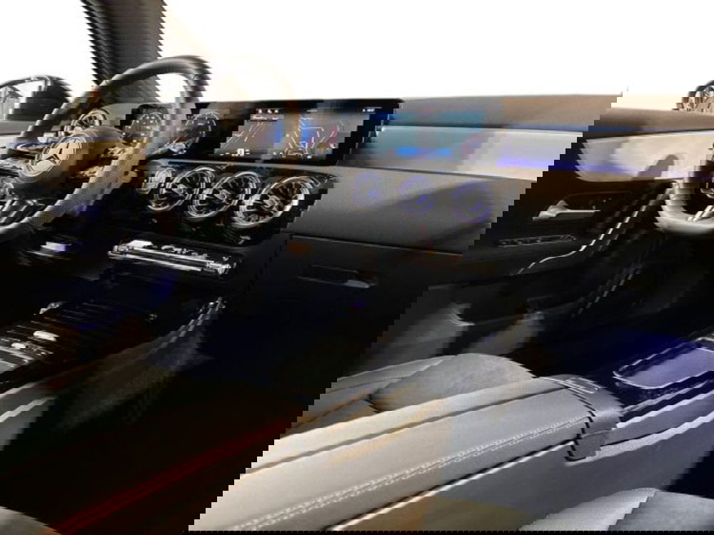 Mercedes-Benz Classe A nuova a Bologna (15)