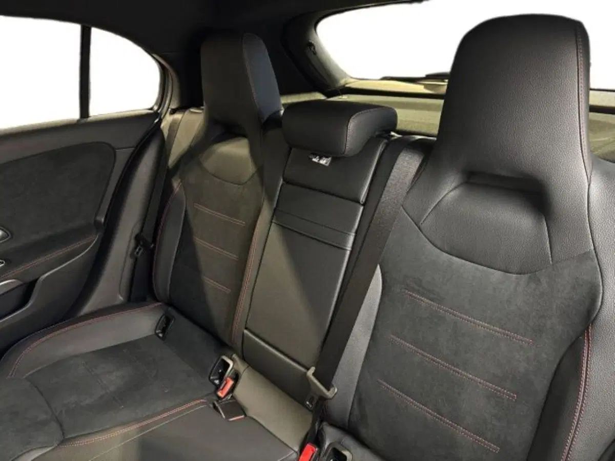Mercedes-Benz Classe A nuova a Bologna (9)