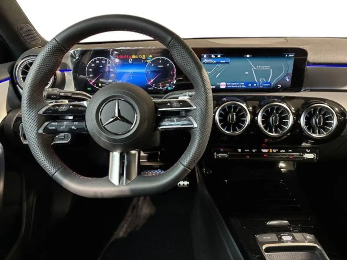 Mercedes-Benz Classe A nuova a Bologna (14)