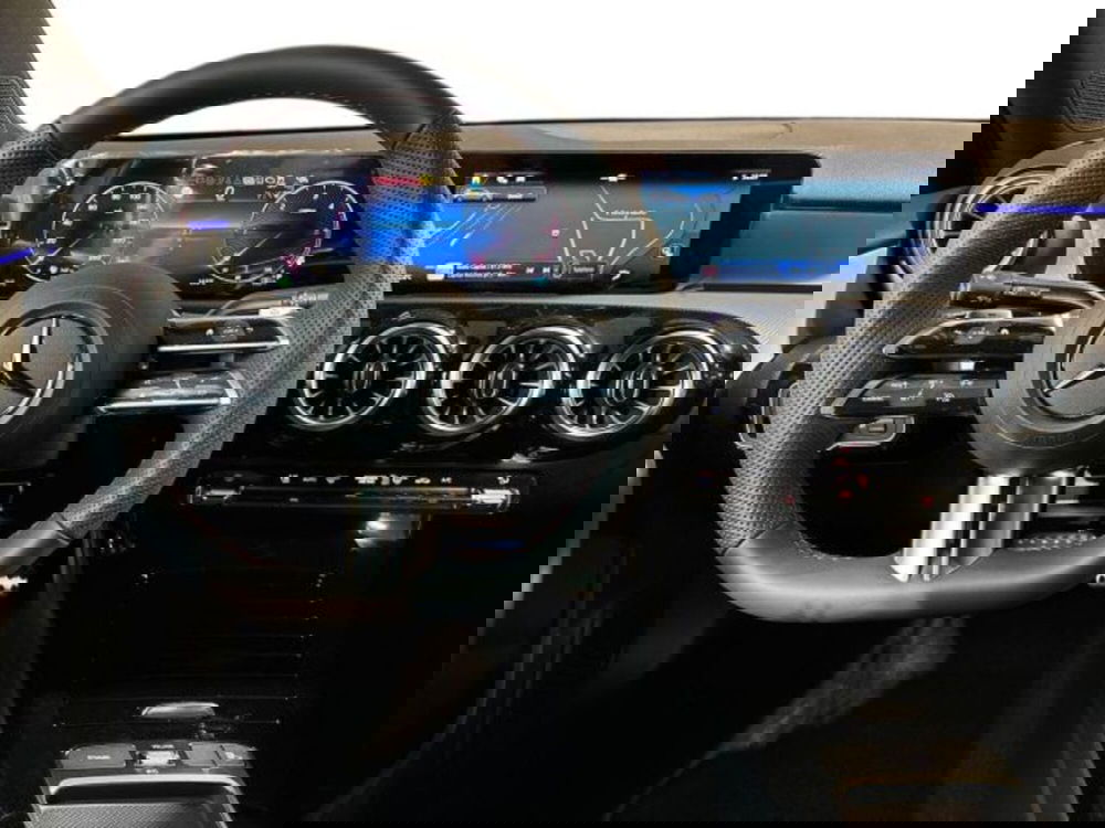 Mercedes-Benz Classe A nuova a Bologna (14)