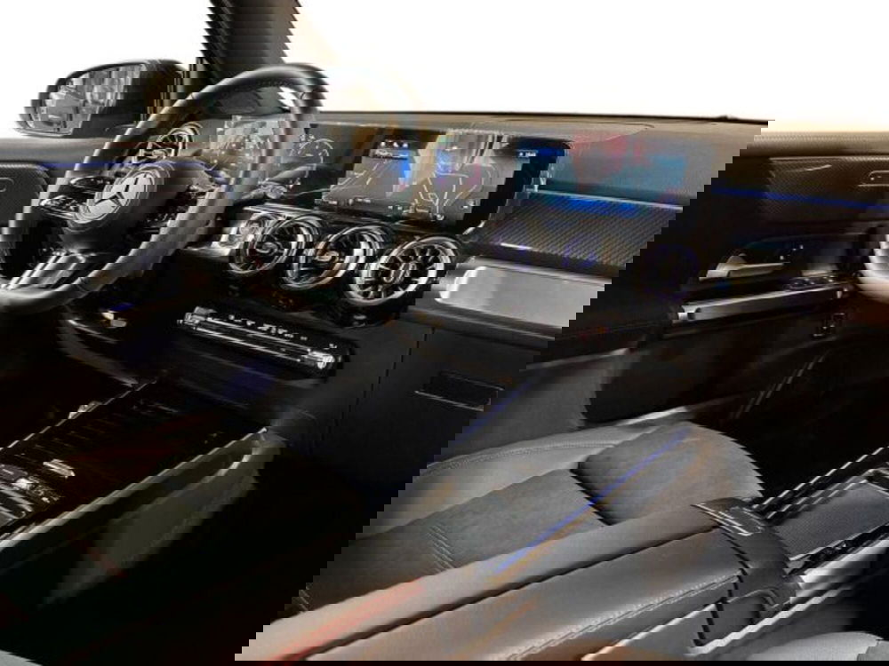 Mercedes-Benz GLB nuova a Bologna (15)