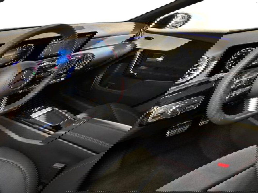 Mercedes-Benz Classe A nuova a Bologna (11)