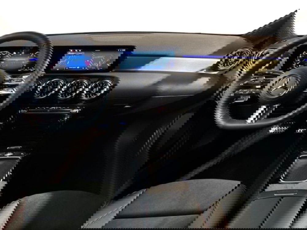 Mercedes-Benz Classe A nuova a Bologna (13)