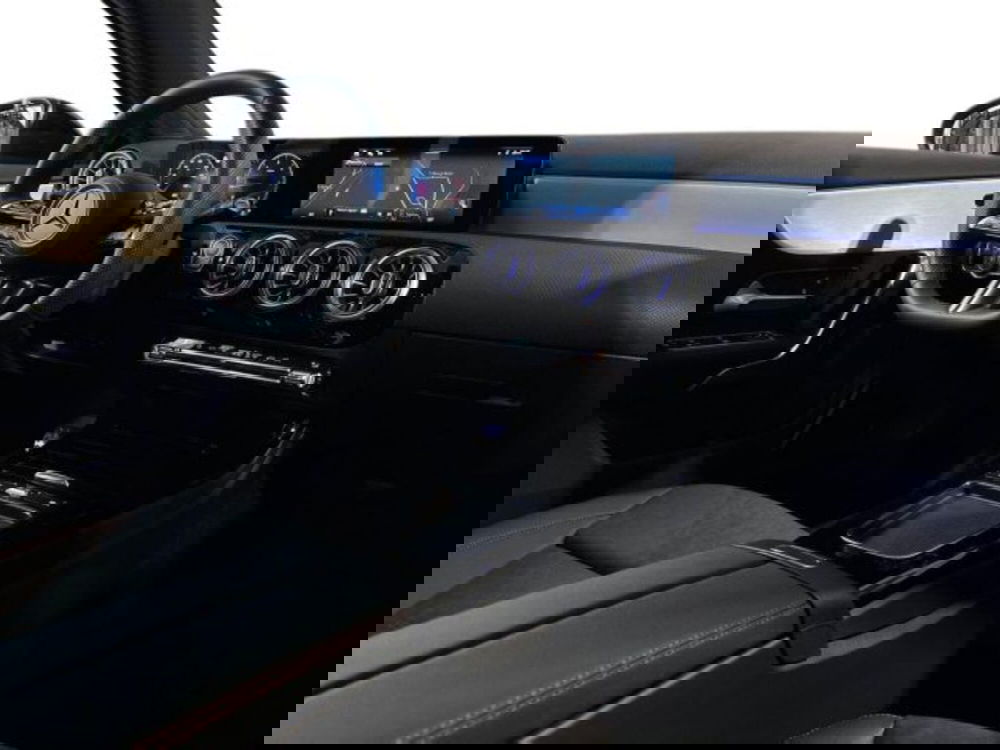 Mercedes-Benz Classe A nuova a Bologna (15)