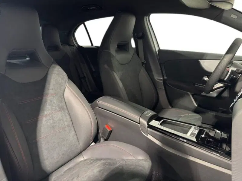 Mercedes-Benz Classe A nuova a Bologna (6)