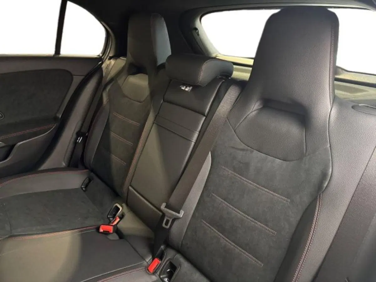 Mercedes-Benz Classe A nuova a Bologna (9)