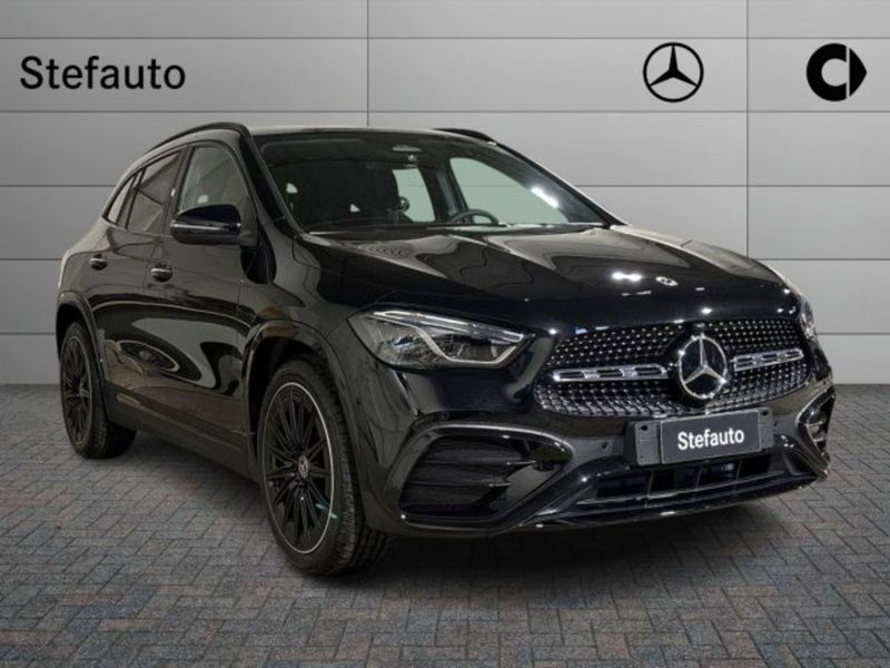 Mercedes-Benz GLA SUV nuova a Bologna