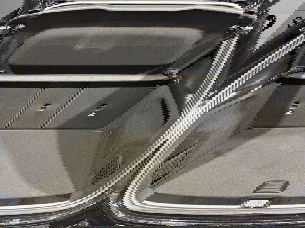 Mercedes-Benz GLA SUV nuova a Bologna (7)