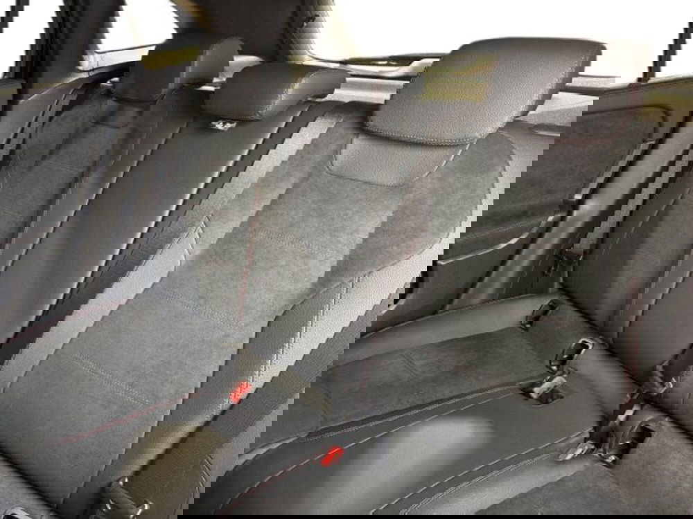 Mercedes-Benz GLA SUV nuova a Bologna (9)