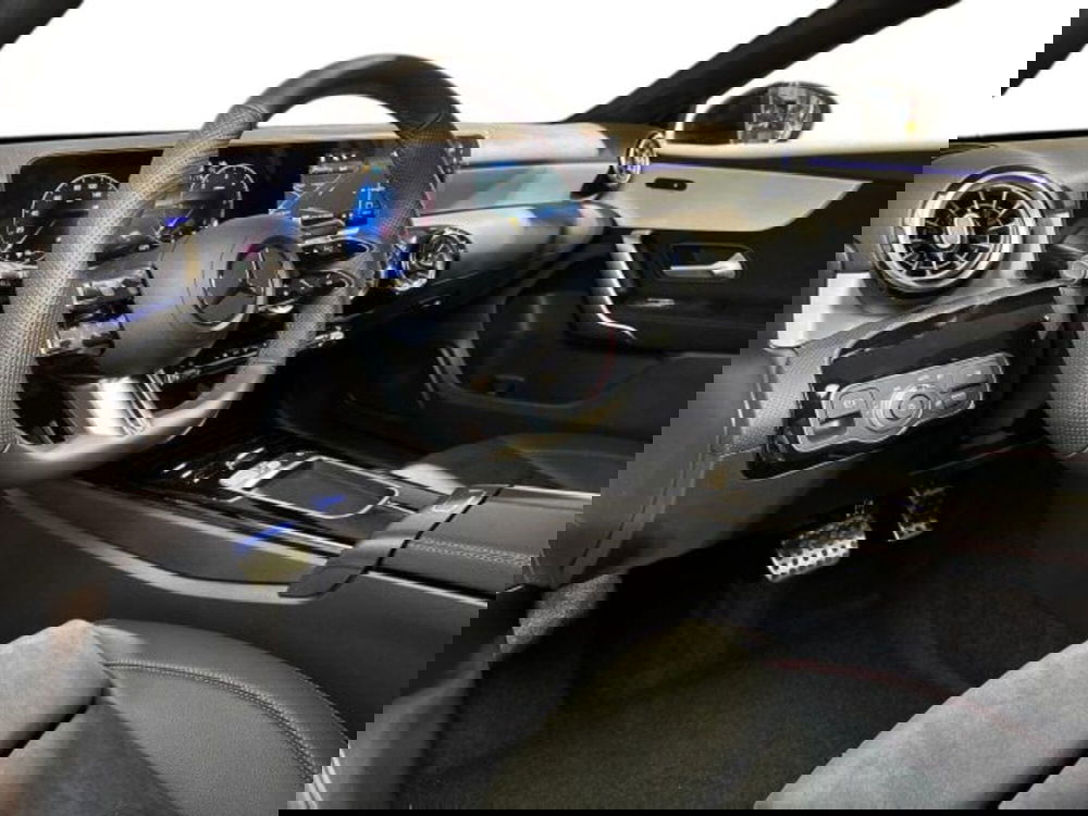 Mercedes-Benz Classe A nuova a Bologna (11)