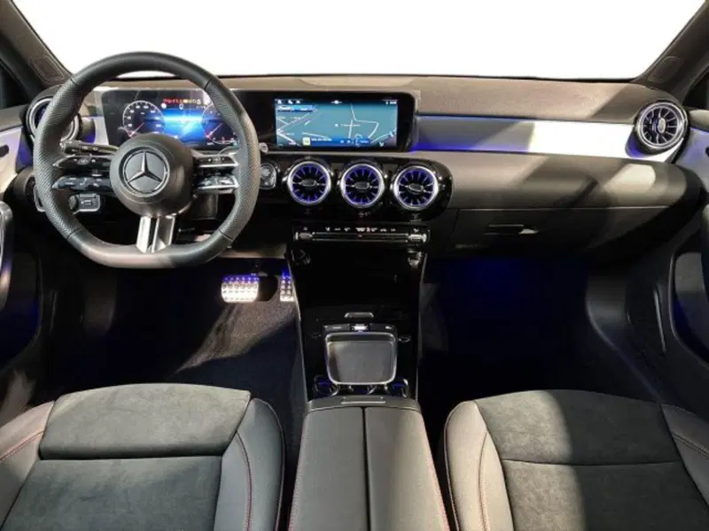 Mercedes-Benz Classe A nuova a Bologna (13)