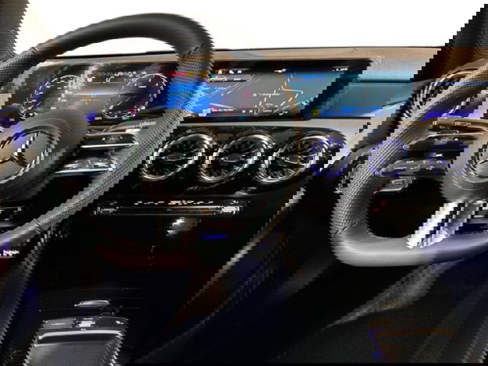 Mercedes-Benz Classe A nuova a Bologna (14)