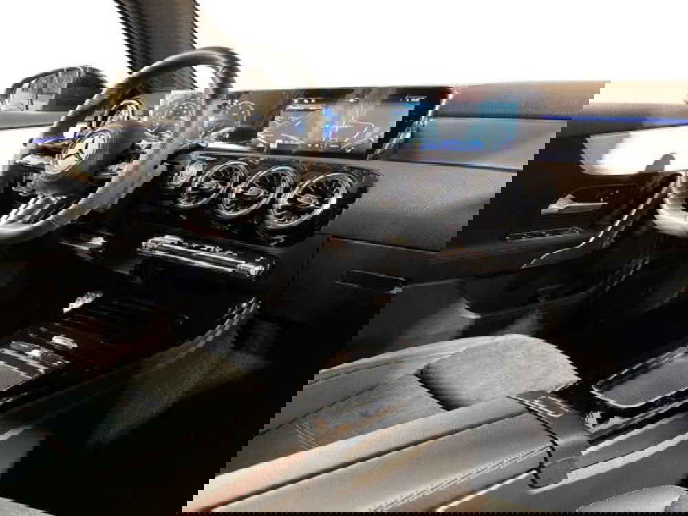 Mercedes-Benz Classe A nuova a Bologna (15)