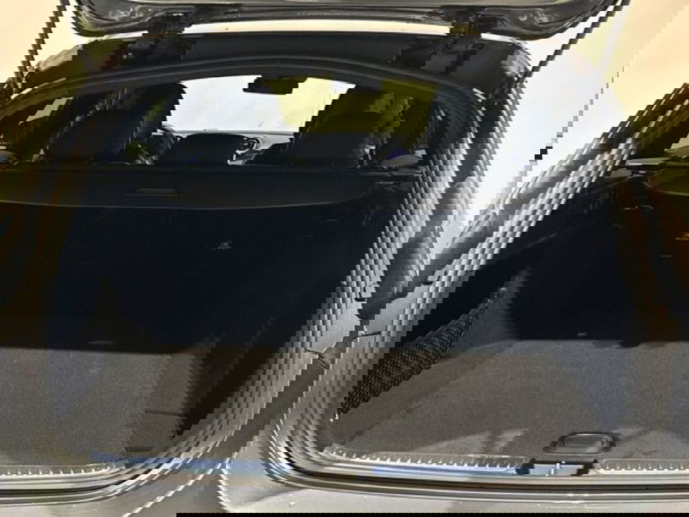 Mercedes-Benz Classe C Station Wagon nuova a Bologna (7)