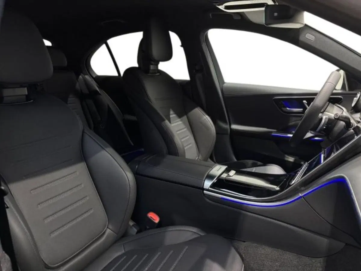Mercedes-Benz Classe C nuova a Bologna (16)