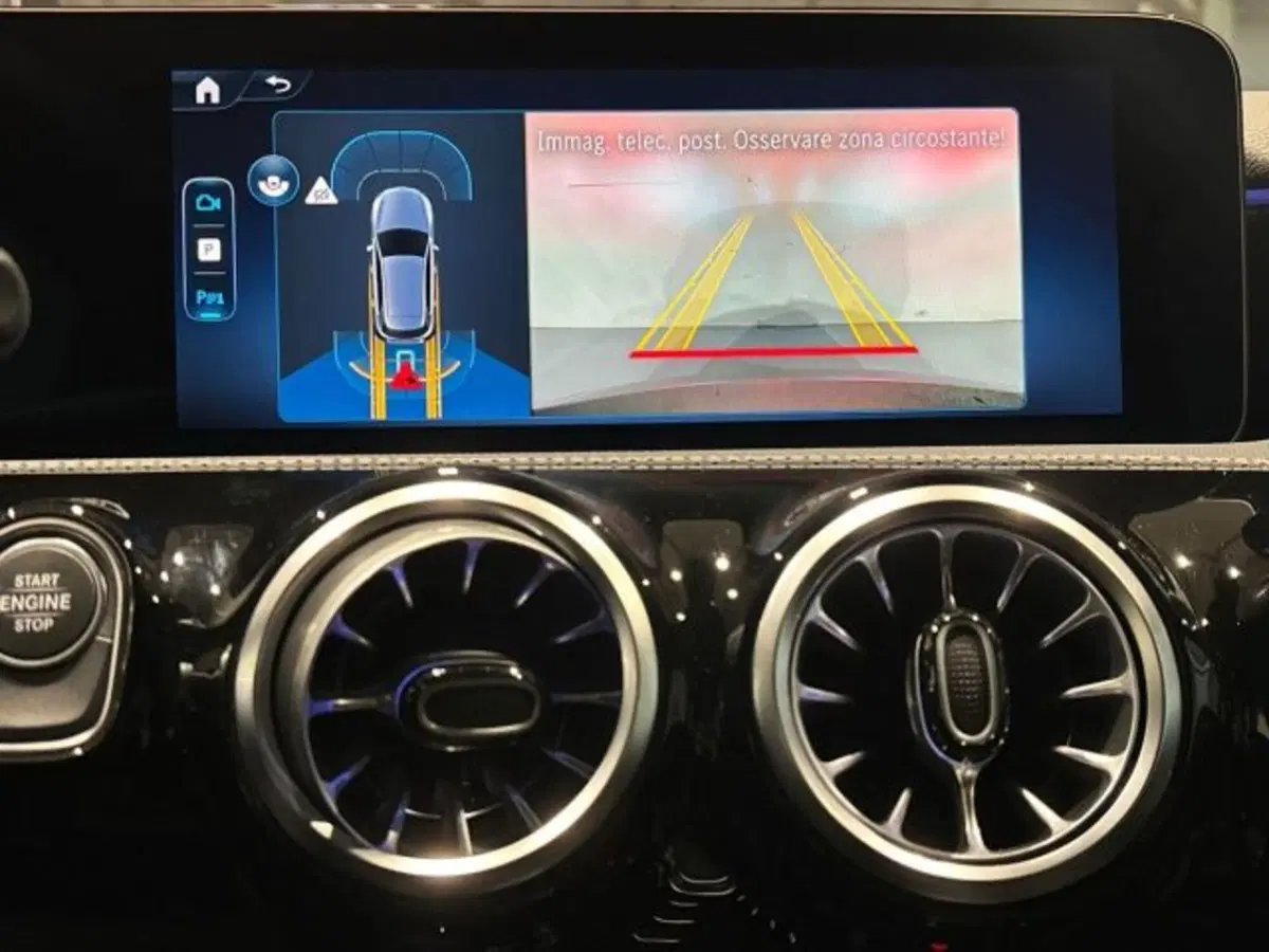 Mercedes-Benz Classe A Sedan nuova a Bologna (7)