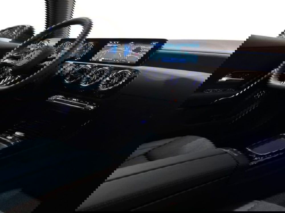 Mercedes-Benz Classe A Sedan nuova a Bologna (15)