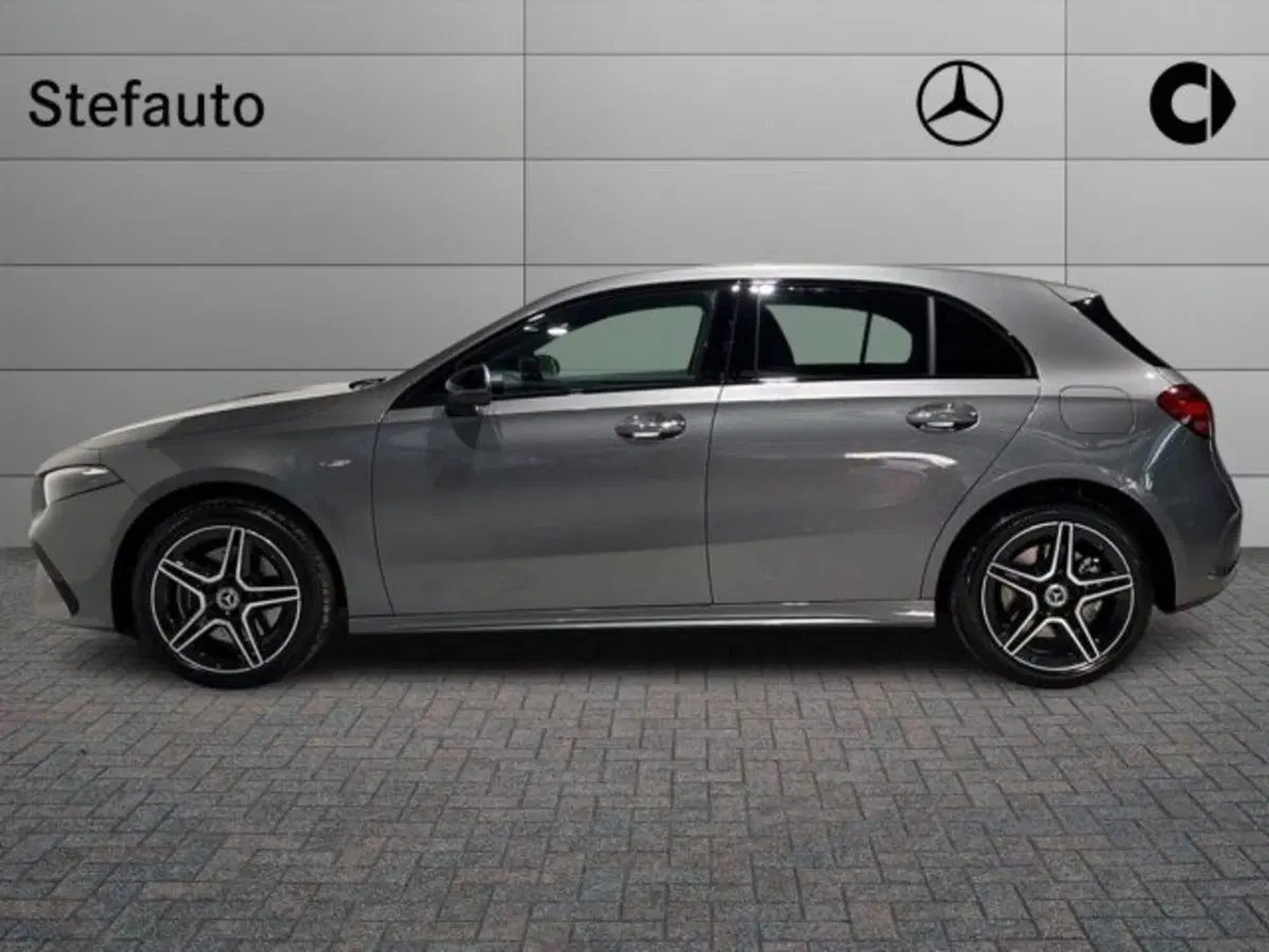 Mercedes-Benz Classe A Sedan nuova a Bologna (3)