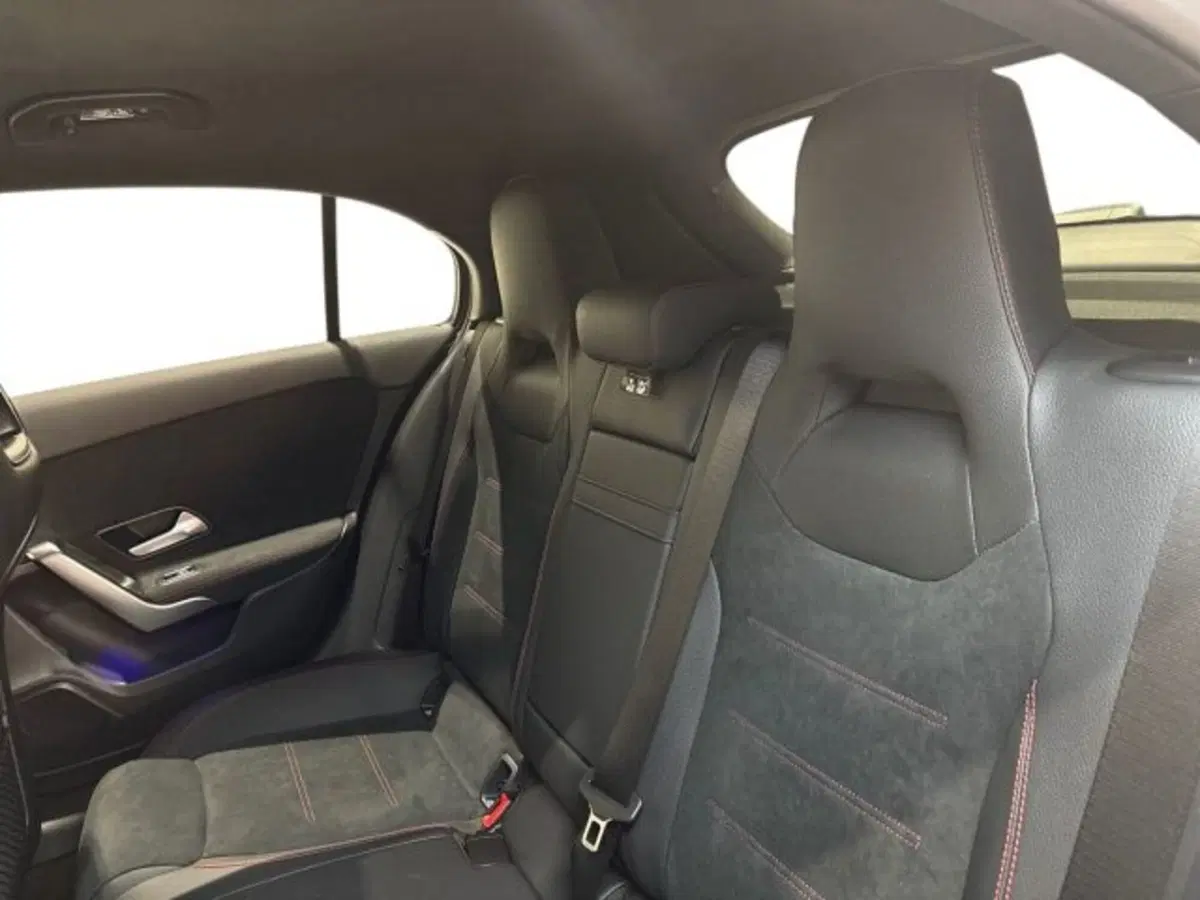 Mercedes-Benz Classe A Sedan nuova a Bologna (5)