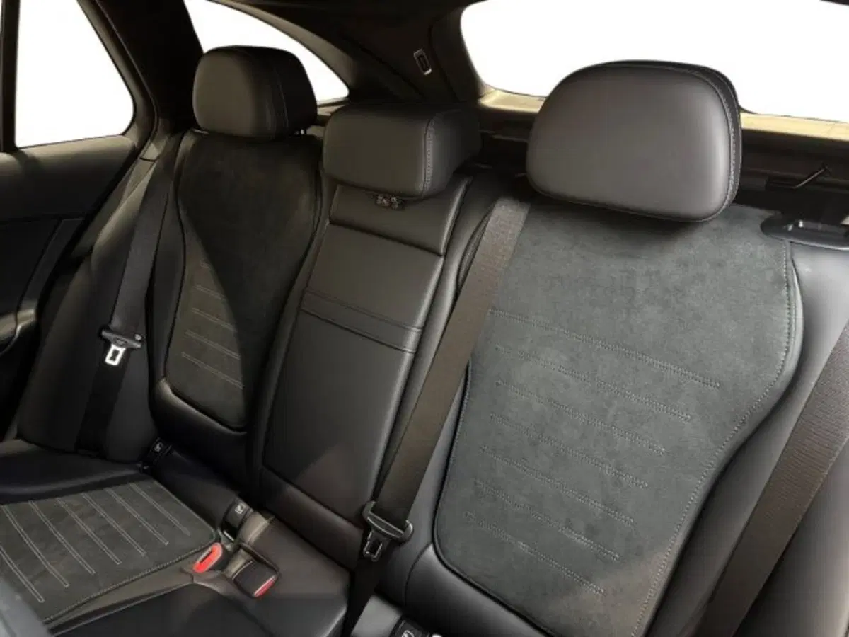 Mercedes-Benz Classe C Station Wagon nuova a Bologna (9)