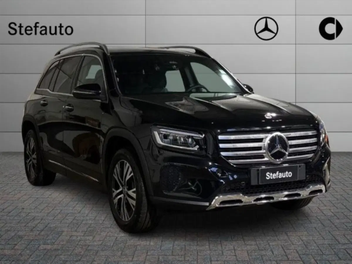 Mercedes-Benz GLB nuova a Bologna