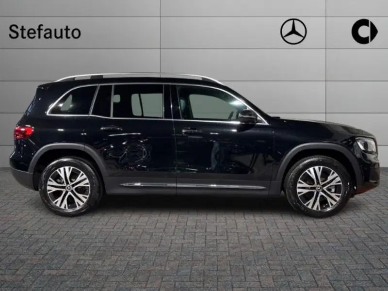 Mercedes-Benz GLB nuova a Bologna (2)