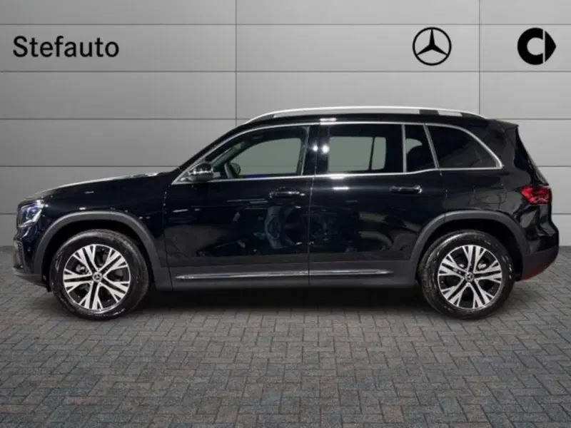 Mercedes-Benz GLB nuova a Bologna (3)