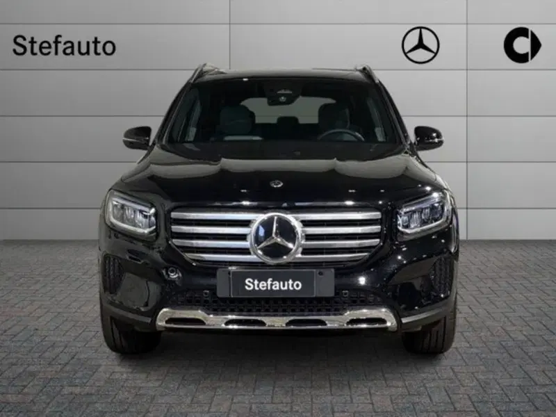 Mercedes-Benz GLB nuova a Bologna (4)