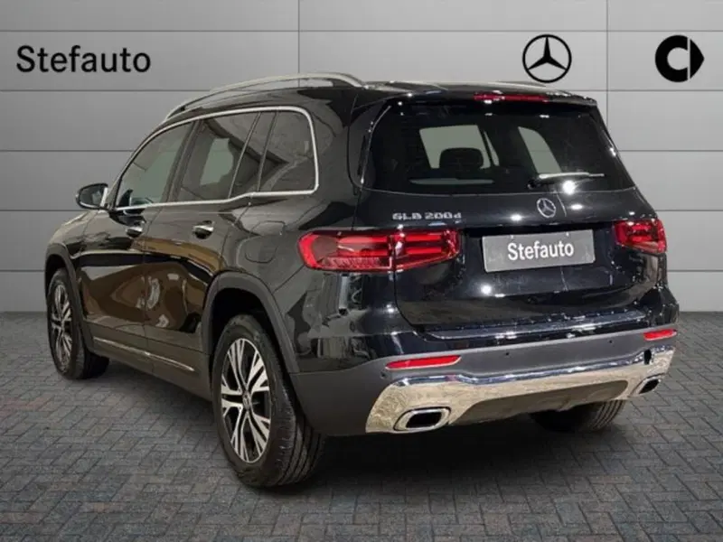 Mercedes-Benz GLB nuova a Bologna (5)