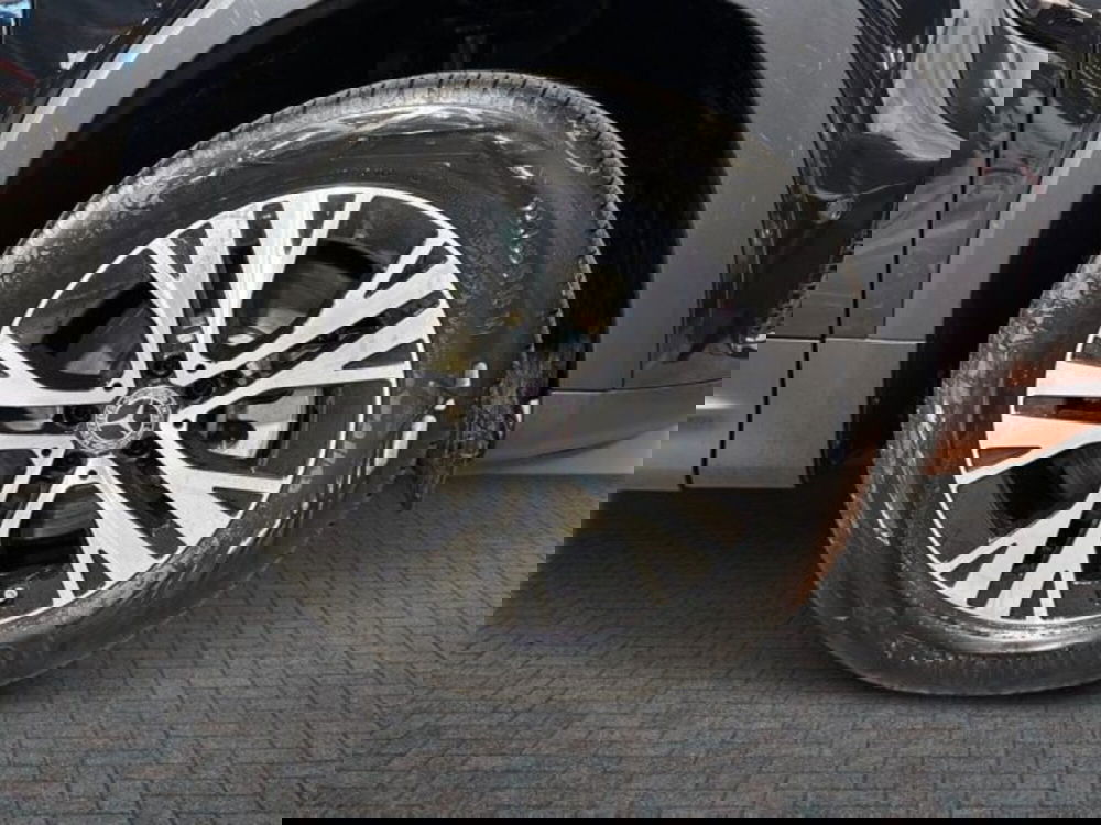 Mercedes-Benz GLB nuova a Bologna (8)