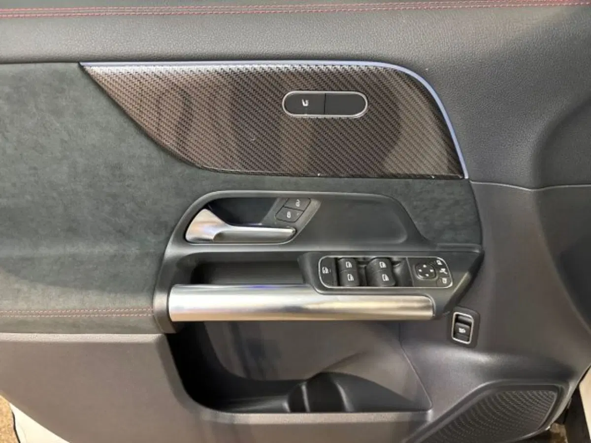 Mercedes-Benz GLA SUV nuova a Bologna (10)