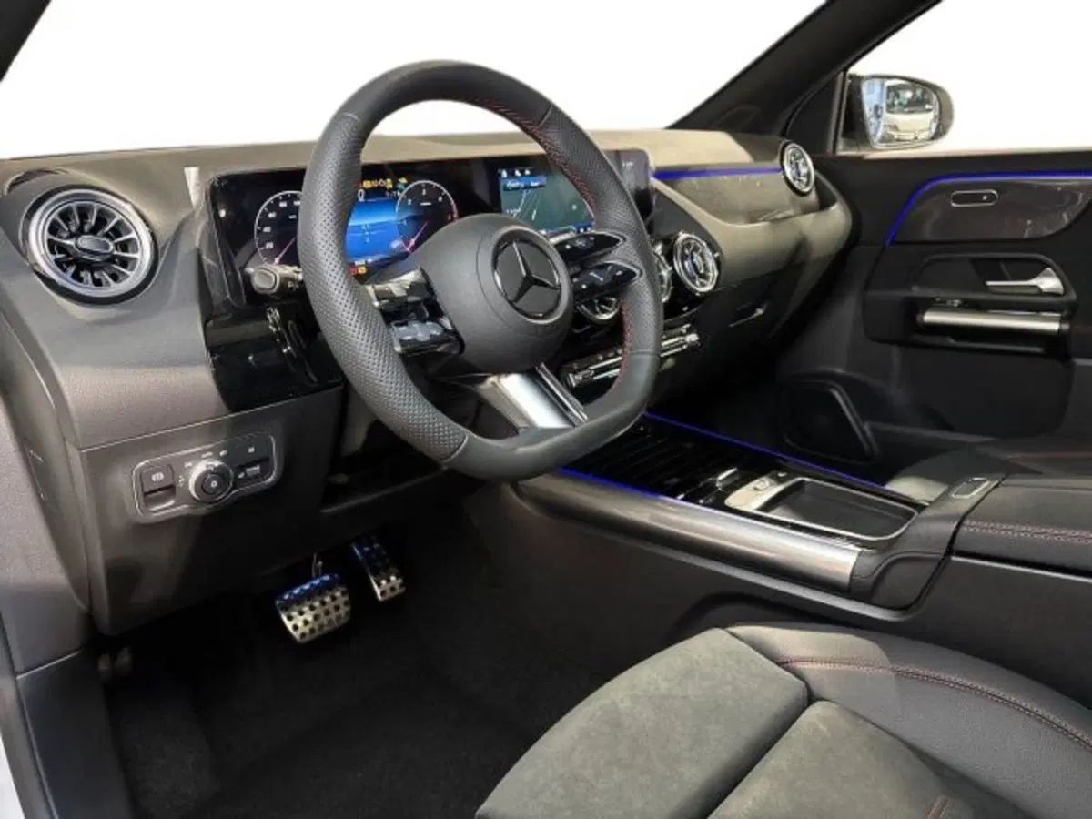 Mercedes-Benz GLA SUV nuova a Bologna (11)