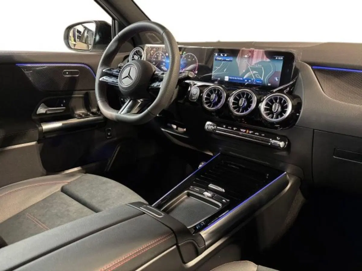 Mercedes-Benz GLA SUV nuova a Bologna (6)